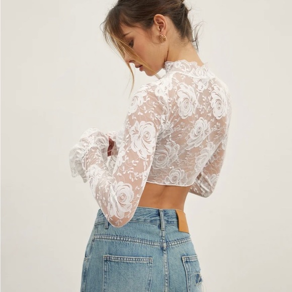 Commense Lace Mock Neck Crop Top - Picture 3 of 6